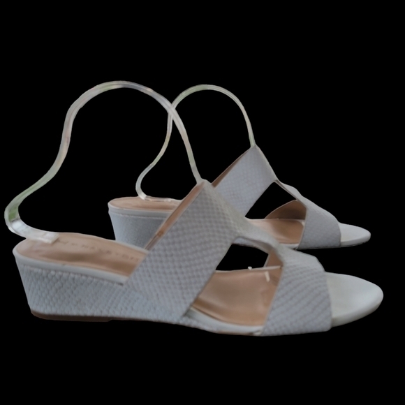 H by Halston Regan Snakeskin Embossed Sandals Greyish White Size 10 - Picture 10 of 13